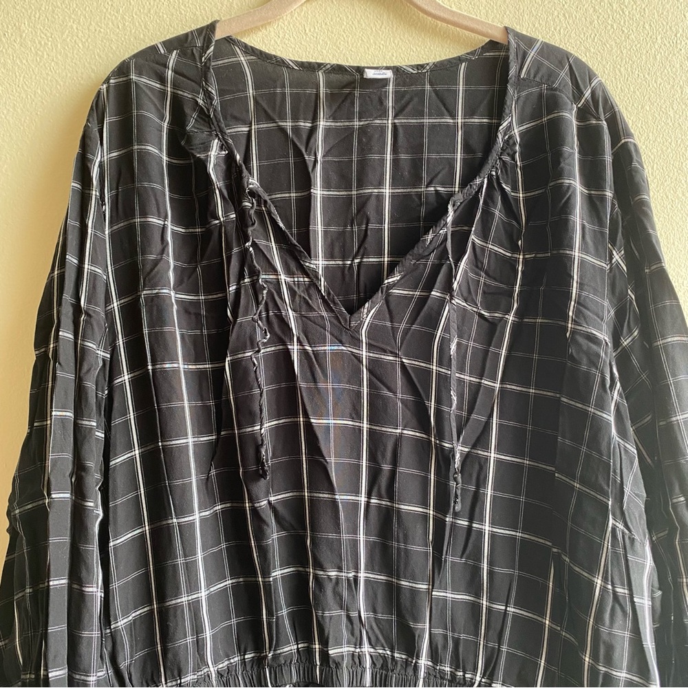 Old Navy Black Plaid Waist-Defined Tie-Neck Plus-Size Dress - Picture 11 of 16